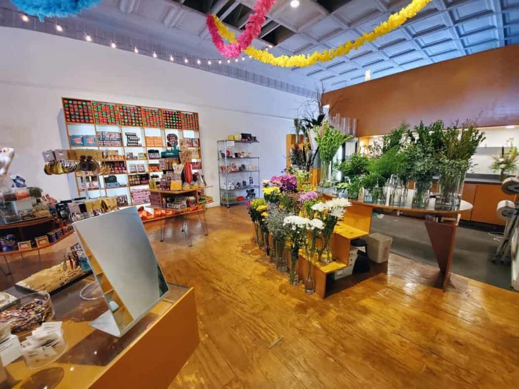 Arrangements at ACME GIFTS in Manhattan, KS